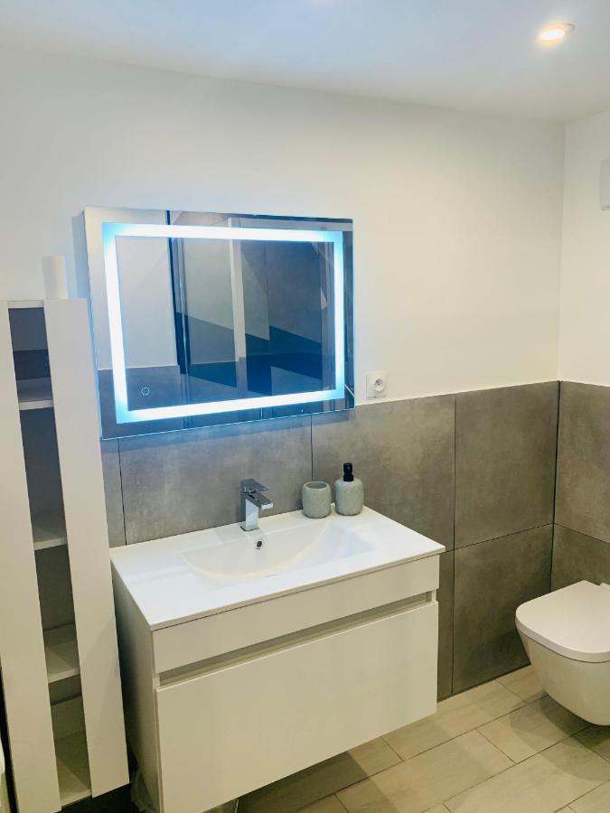 Appartement cocooning pour un séjours à Tende Esterno foto